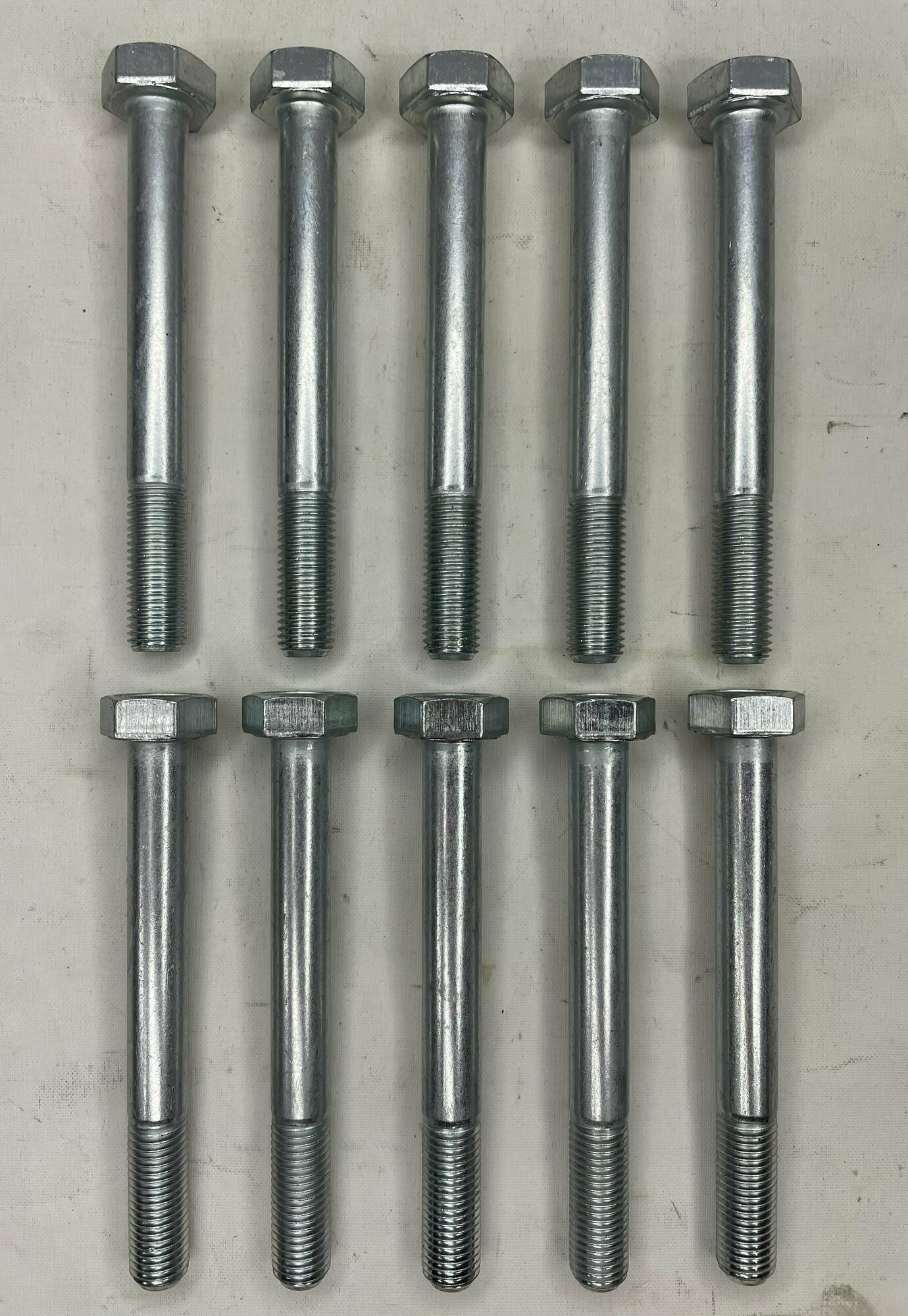 фото Винт (болт) М10х90х1,25 с шестигранной головкой (10 Штук) для крепления подвески (опоры) двигателя, картера маховика (КПП) сцепления, выпускного коллектора для ВАЗ 2101-2107, Лада Приора, Гранта, Калина, Шевроле Нива, Нива 2121-2131, 2120 Надежда, Камаз