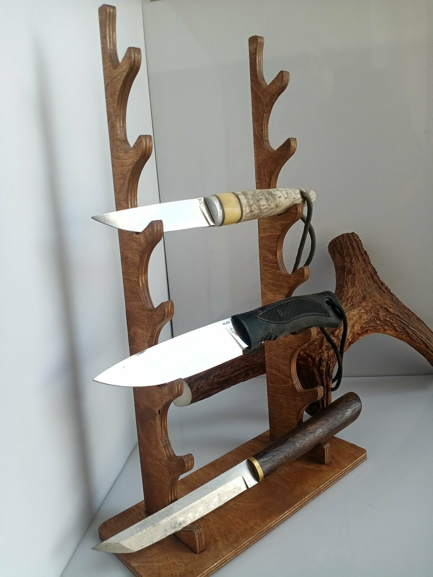 фото Подставка под сувенирное оружие, стойка для 7 ножей, орех