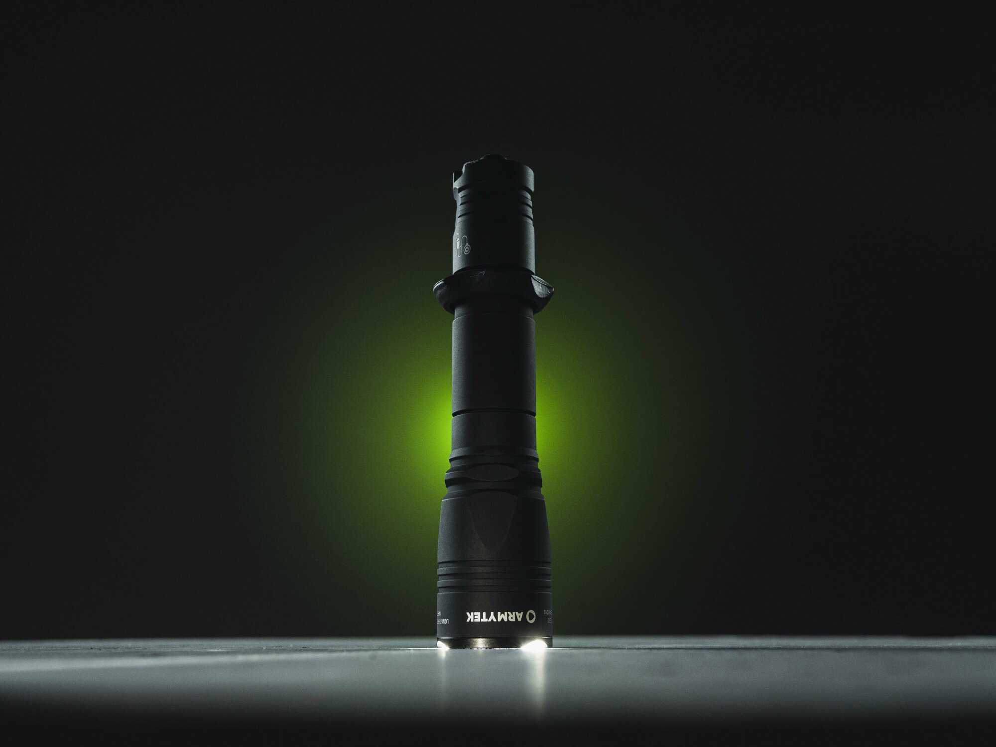 Ручной фонарь ARMYTEK Dobermann Pro Magnet USB, черный / белый [f07501c] - фото №7