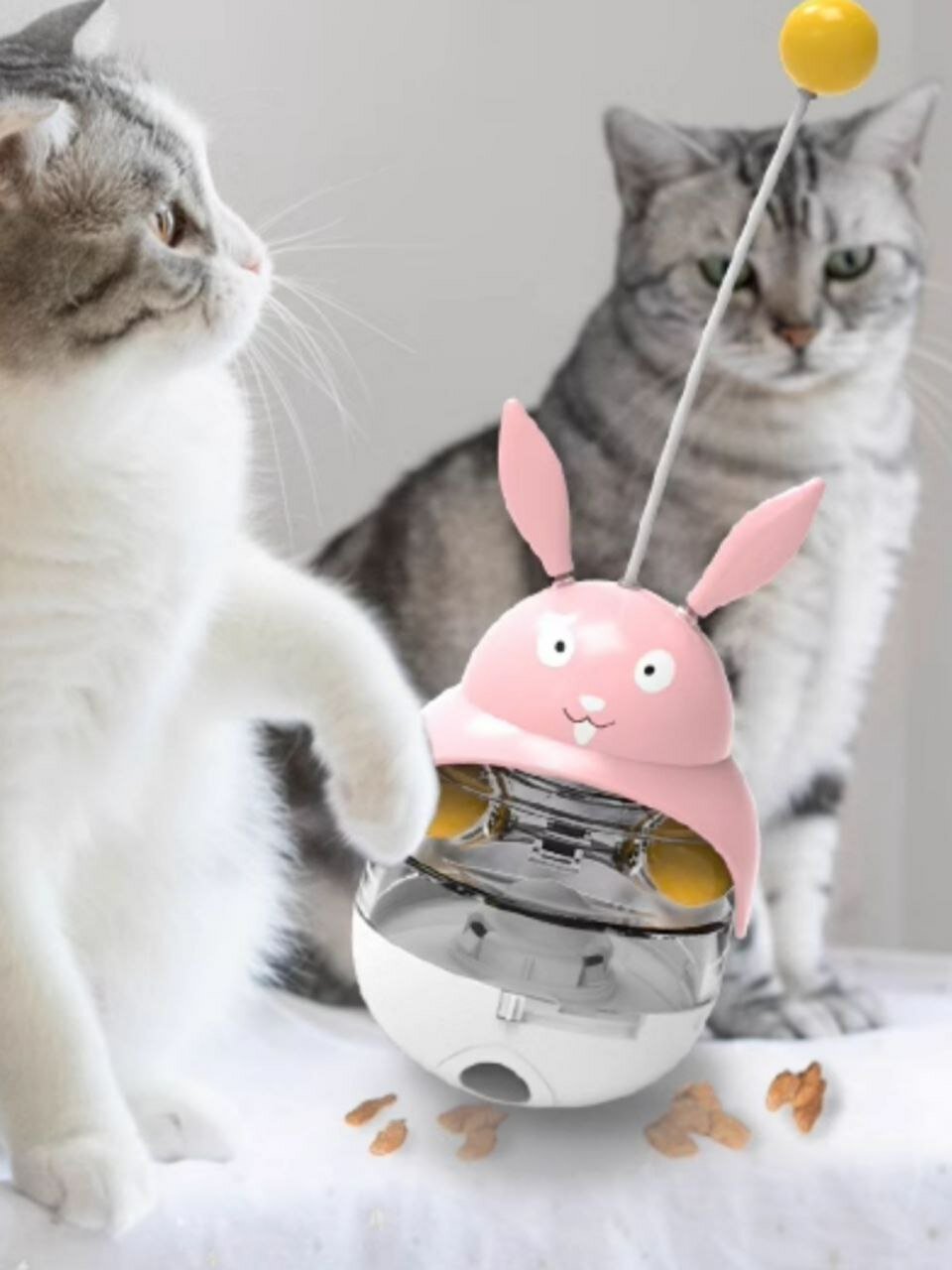 Интерактивная игрушка Зайка-Неваляшка (розовая)для кошек - фотография № 3