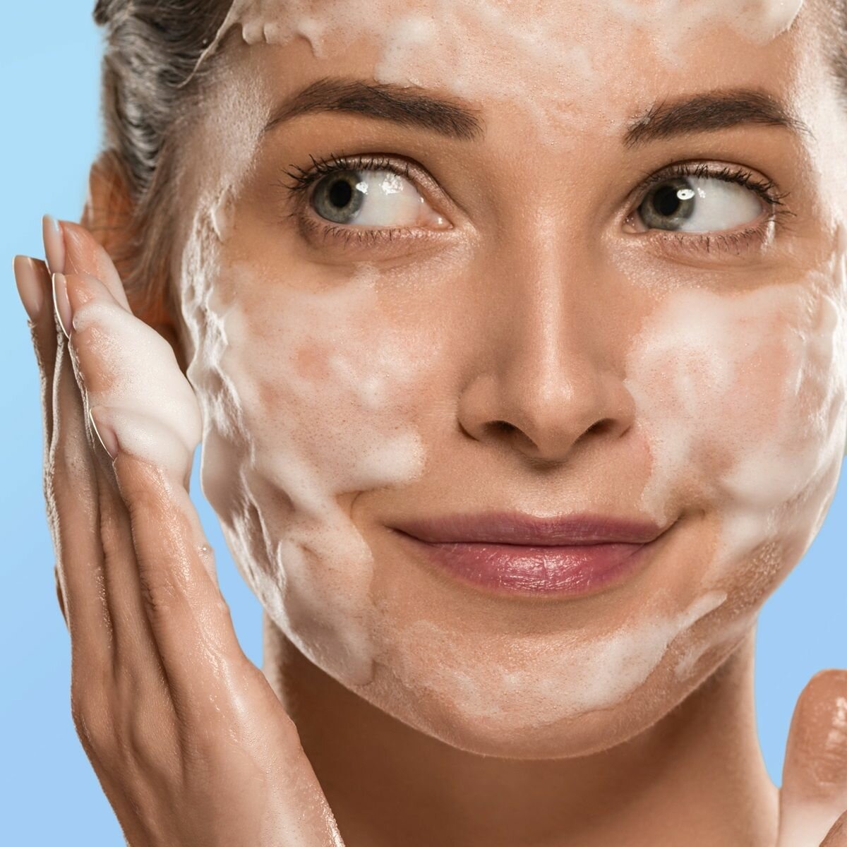 Средства Для Умывания MISSHA Super Aqua Ultra Hyalron Cleansing Foam Пенка для лица очищающая, 200 мл