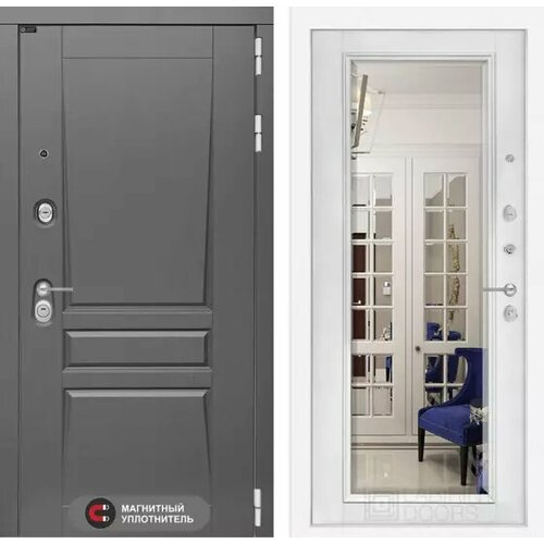 Входная серая дверь PLATINUM с внутренней панелью зеркало фацет, цвет белый софт, размер по коробке 880х2050, правая