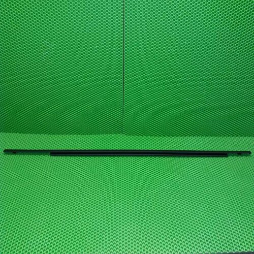 Молдинг бархотка стекла задней левой двери Nissan X-Trail Т31 82821JG000