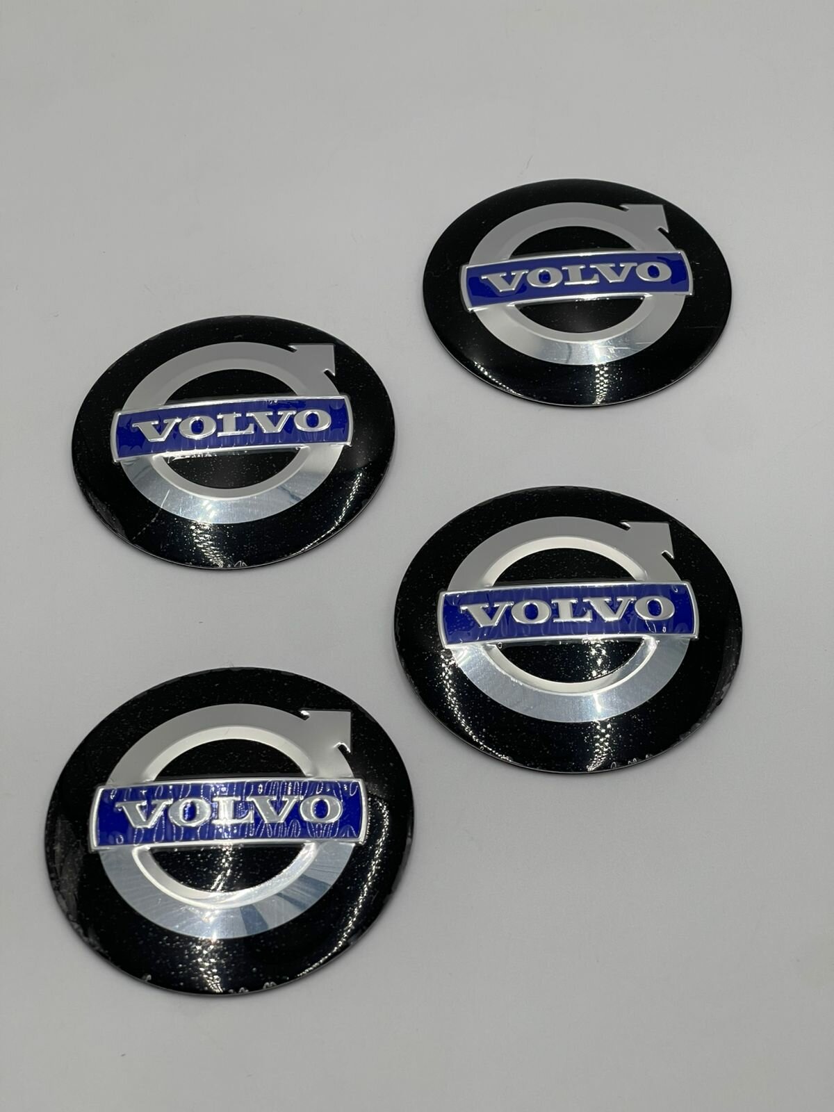 Наклейки на диски и колпаки Volvo Алюминий 75мм