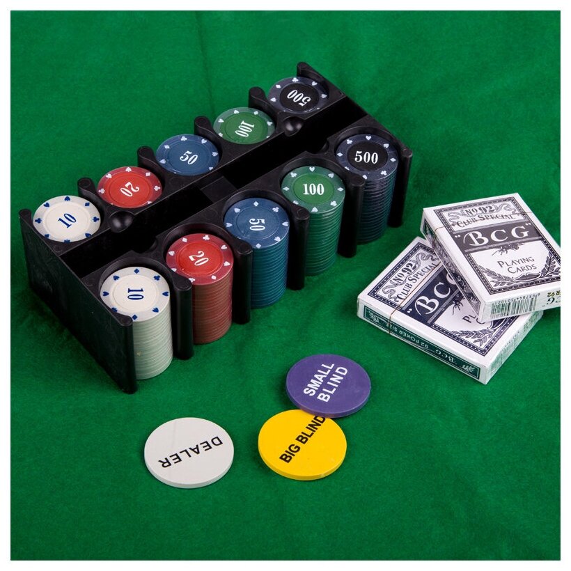 Покер в коробке (200 фишек)