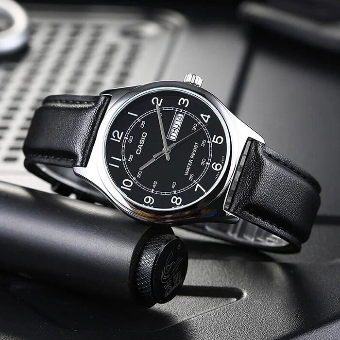 Наручные часы CASIO Collection, черный/серебристый — фото 1