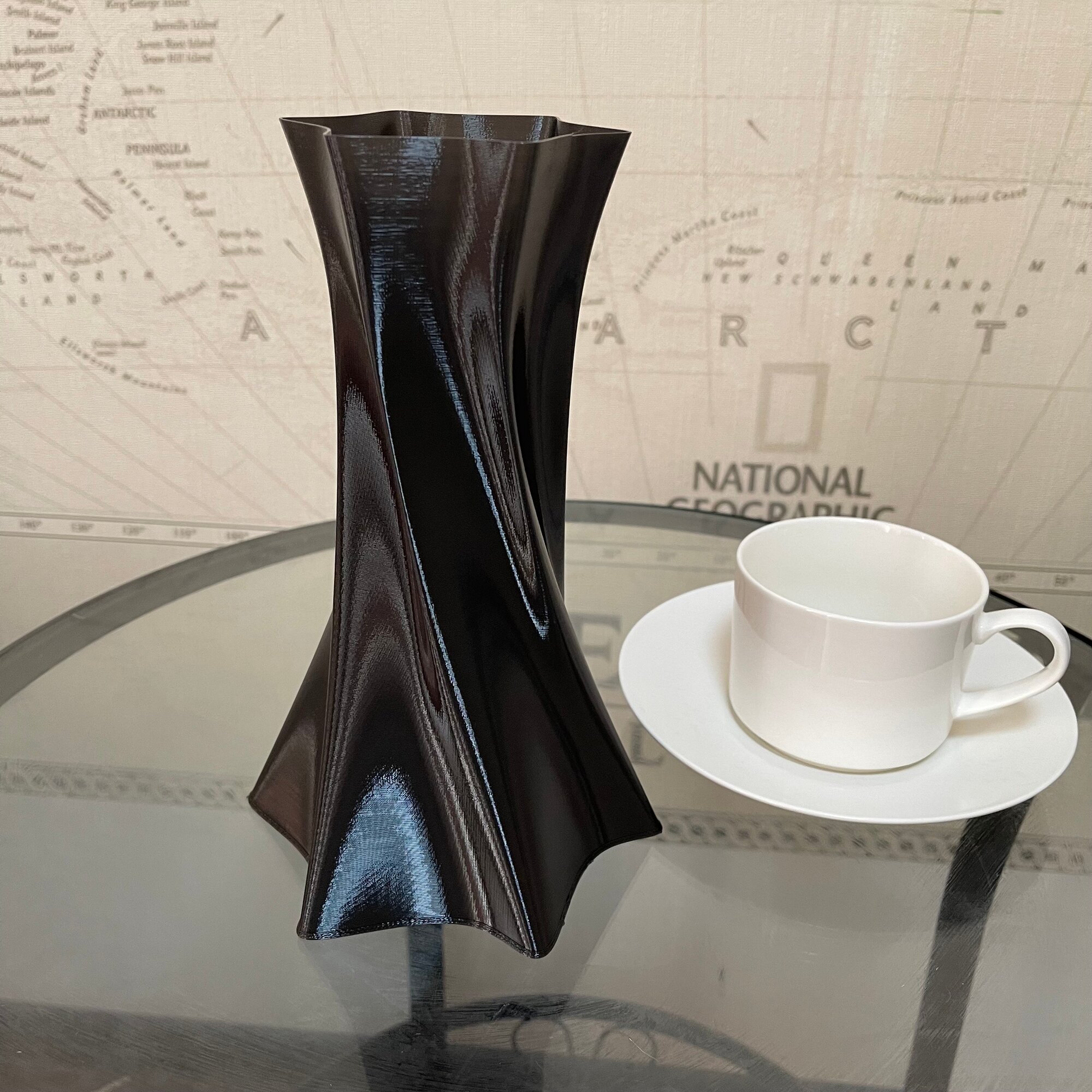 фото Ваза для цветов интерьерная черная (3D печать) (урал5)