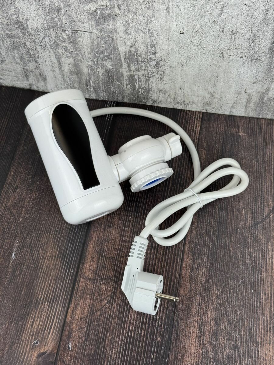 Водонагреватель проточный 3000Вт LH-9051