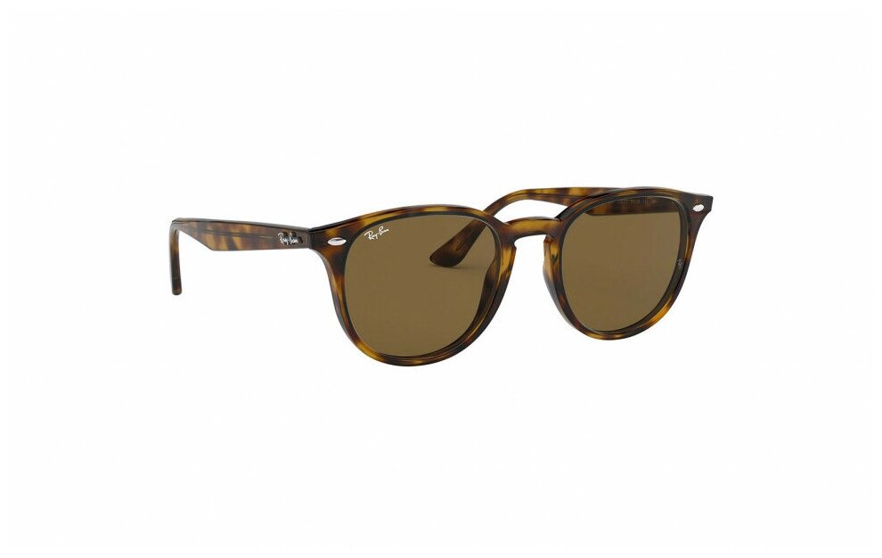 Купить Солнцезащитные очки Luxottica за 16480р. с доставкой