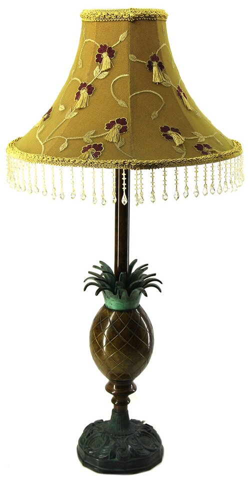 Настольная бронзовая лампа с оригинальной ножкой в виде ананаса