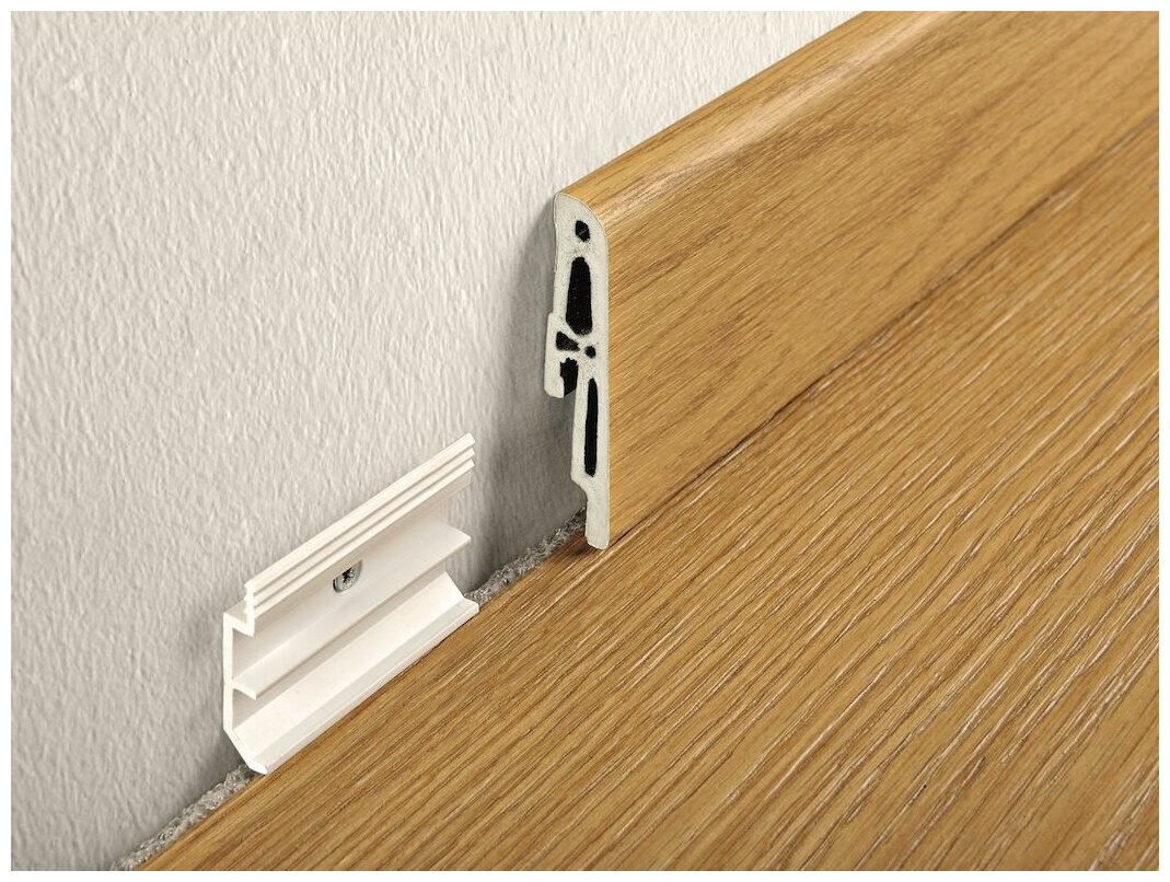 Алюминиевый плинтус в современном интерьере