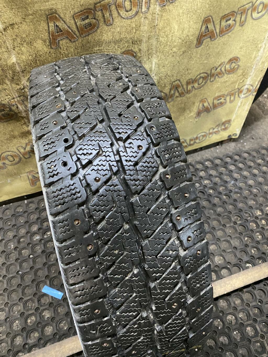 205/65 R16 107R Continental VancoIceContact