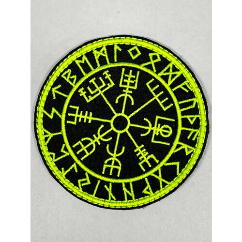 Нашивка шеврон (патч) Компас Викингов 8,5 см круглый с липучкой зеленый черный фон