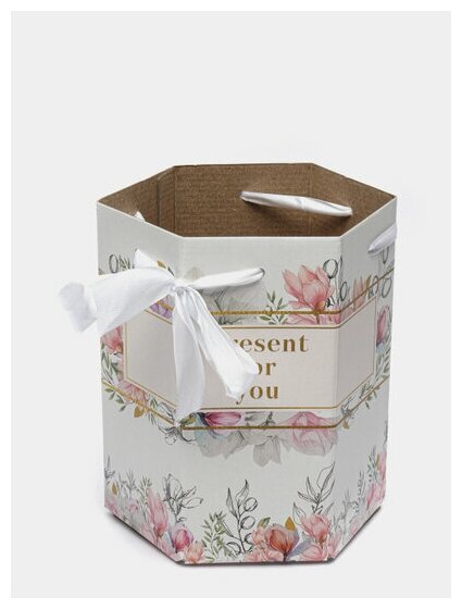Подарочная коробка для цветов «Present for you», 17 × 14,8 × 19,5 см