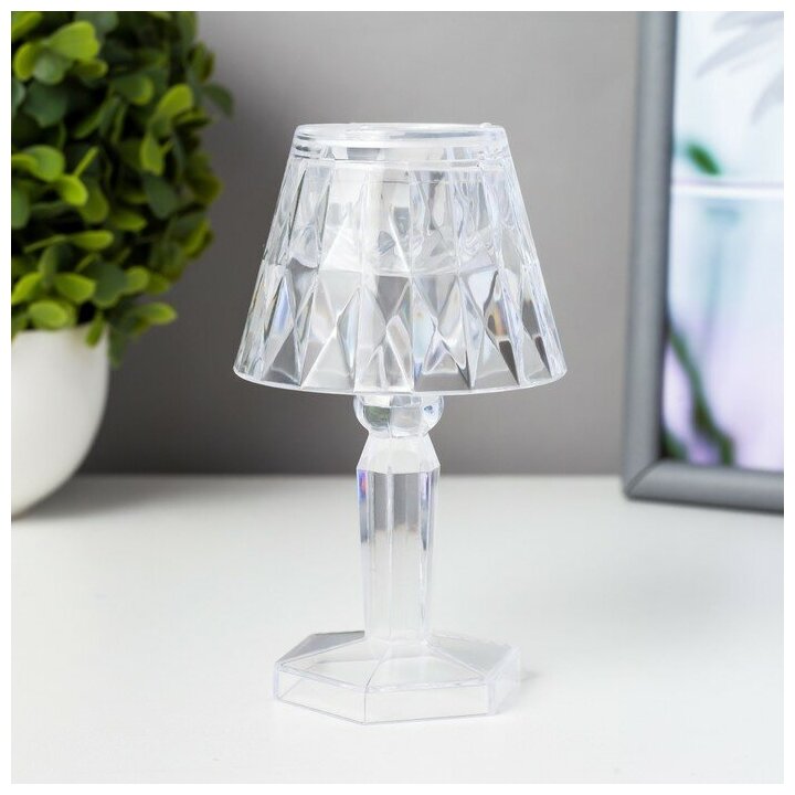 фото Ночник "Призма" LED от батареек LR1130 прозрачный 6,8х6,8х12 см