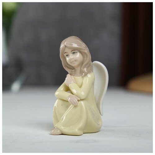 фото Сувенир керамика "девушка-ангел в жёлтом платье - преданность" 10х5х6 см 3640524 сима-ленд