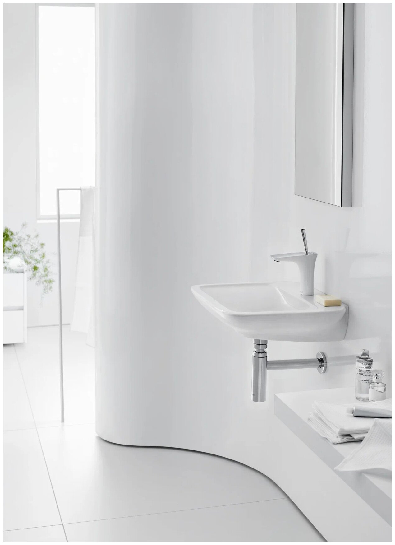 Смеситель белый Hansgrohe - фото №5