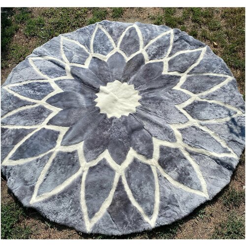 Ковер из 100% натуральной овчины. 1.6м х 1.6м. Серебро. / Круглый меховой ковер