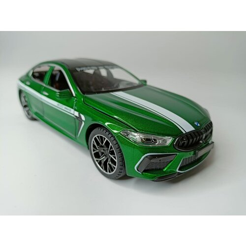 Коллекционная машинка игрушка металлическая BMW M8 для мальчиков масштабная модель 1:24 зеленая коллекционная машинка игрушка металлическая bmw m8 для мальчиков масштабная модель 1 24 черная фсб