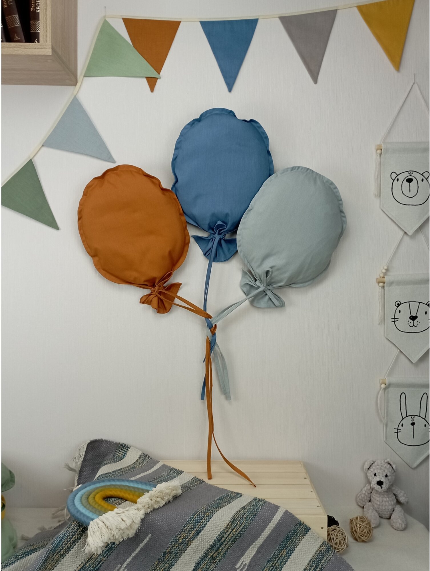 Воздушные шарики из ткани 3 шт./ Декор на стену в детскую комнату/ Сканди декор для детской / Табачный, синий шторм, серый