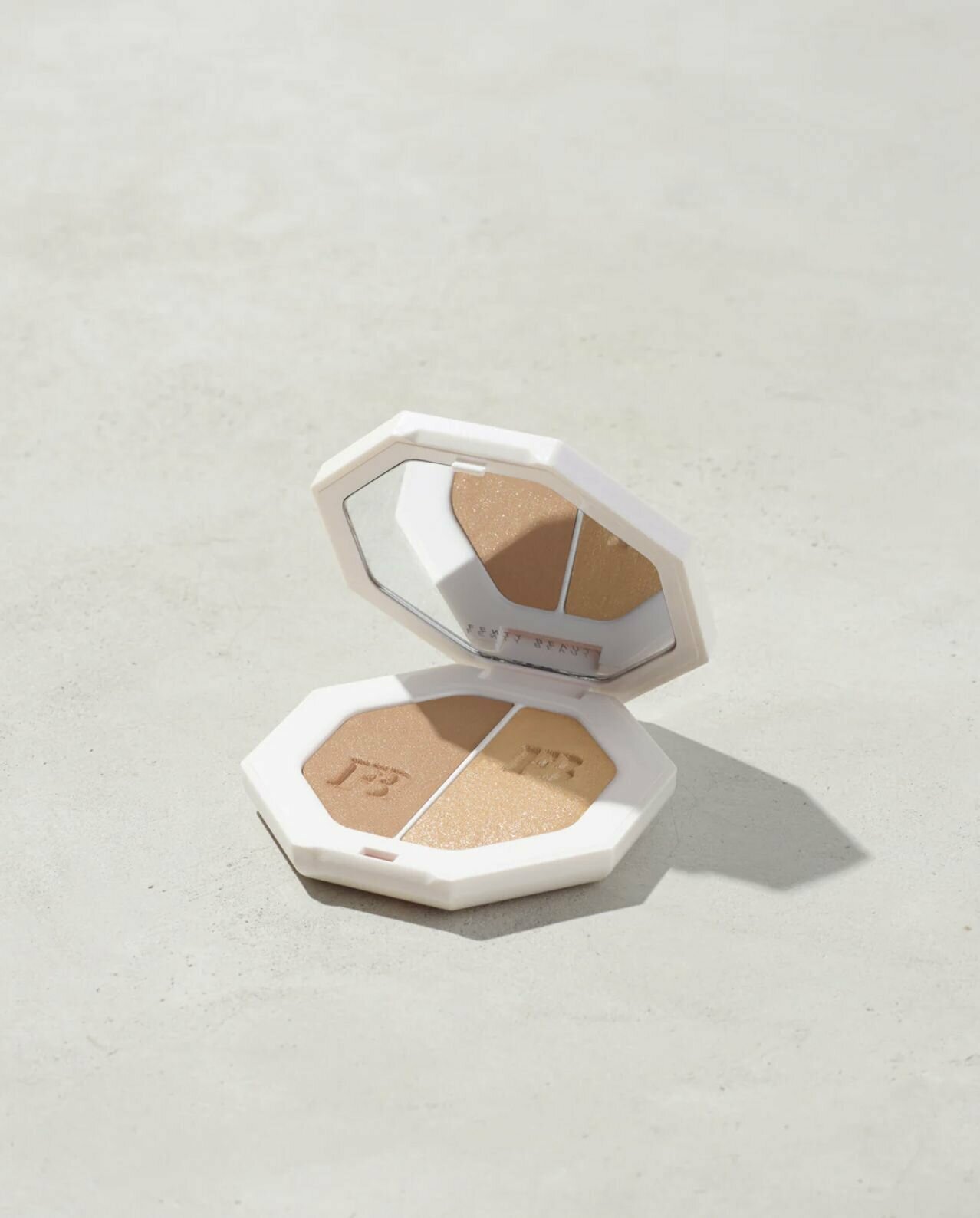 FENTY BEAUTY Хайлайтер KILLAWATT FREESTYLE HIGHLIGHTER (Mean Money/Hustla Baby) 8 г.