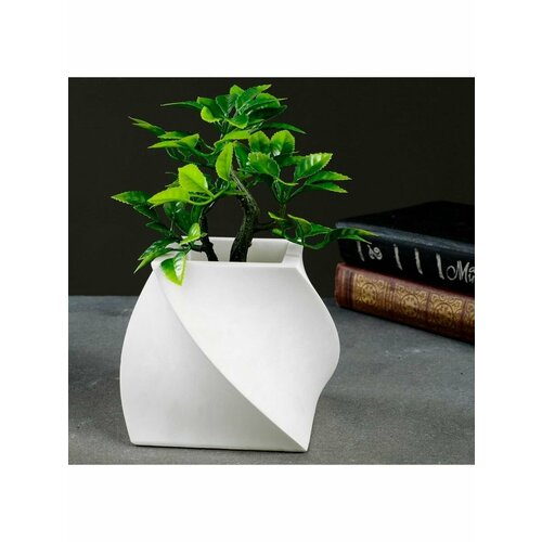 Кашпо Башня белое 12 х 12 х 10 см 740₽