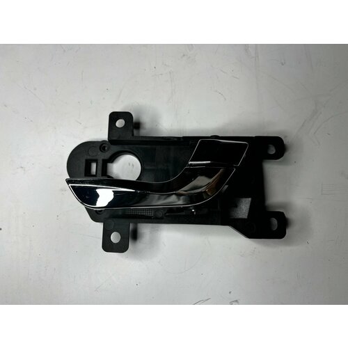 Ручка двери внутренняя правая Lifan Myway 18 16V 5AT внедорожник PBA6102320 3800₽