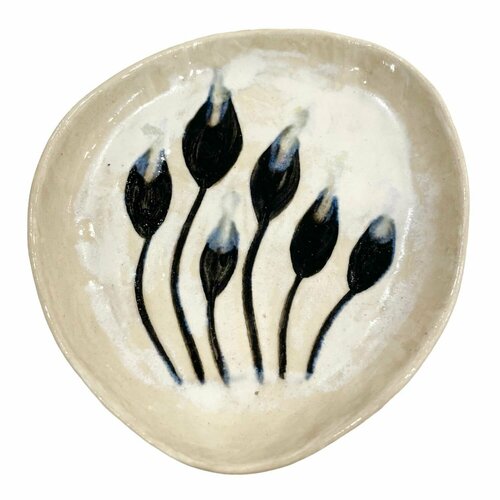 Блюдце ручной работы Чёрно-синие бутоны керамика 14 см 2451₽