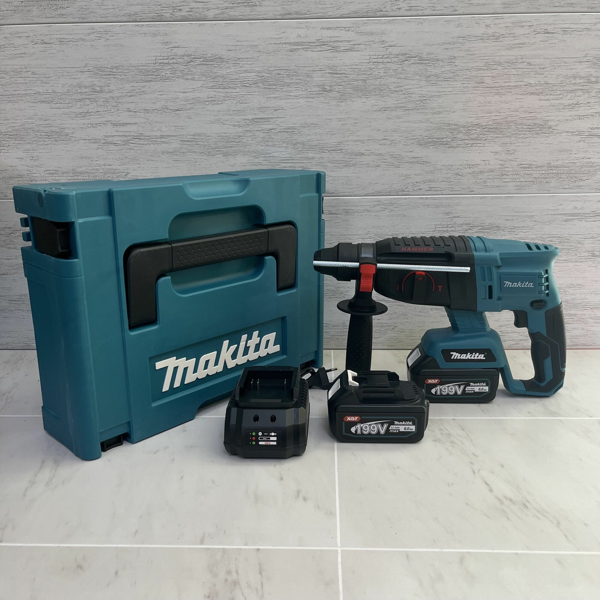 фото Перфоратор аккумуляторный Makita SDS-Plus