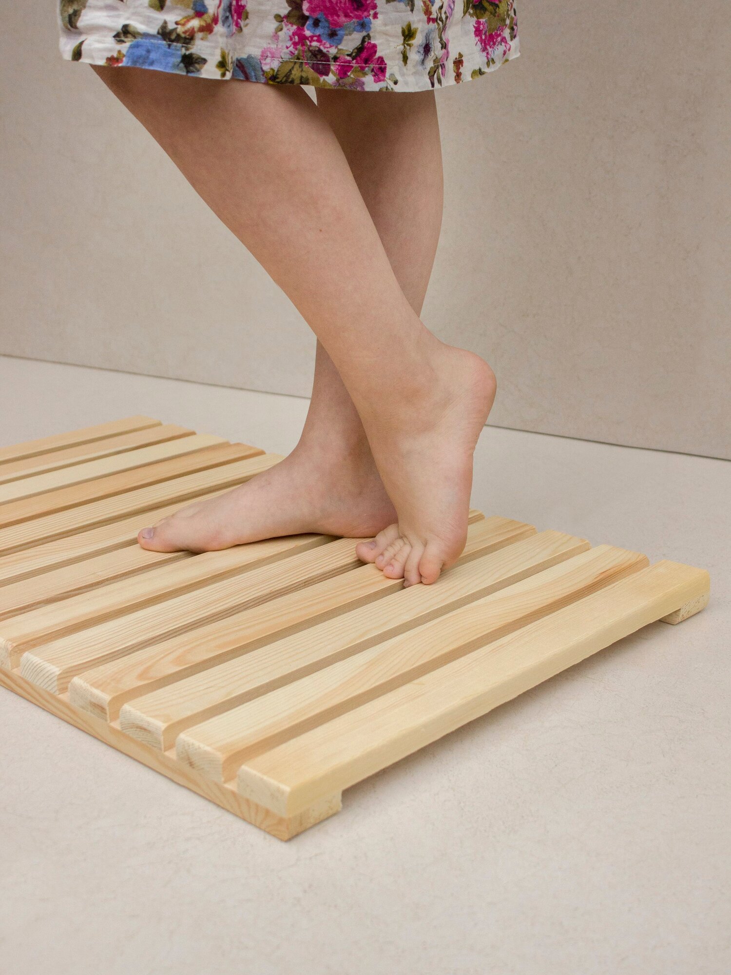 Трапик для ванны деревянный, решетка напольная, 68х42 см. — фото 1