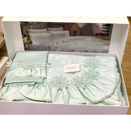 Покрывало на кровать диван 240х260 двуспальное с наволочками