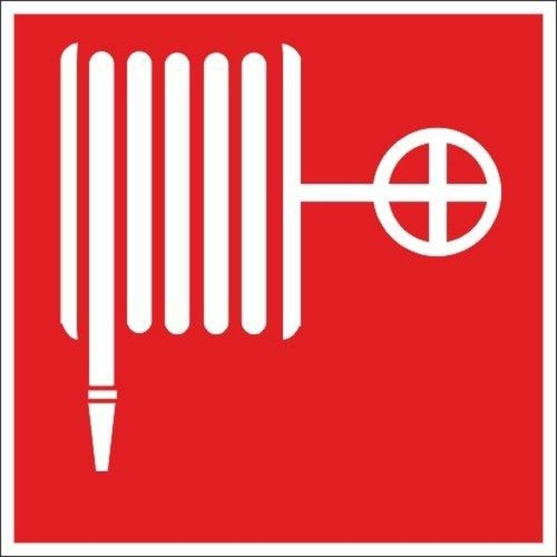 Знак безопасности F02 Пожарный кран (плёнка, 200х200) — фото 1