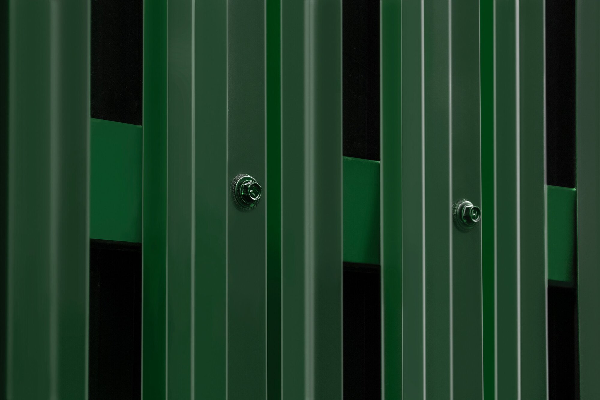Металлика Штакетник металлический (двусторонний зеленый,RAL-6005/6005, высота 1,2 м., ширина 110мм.,10 шт.) - фотография № 5