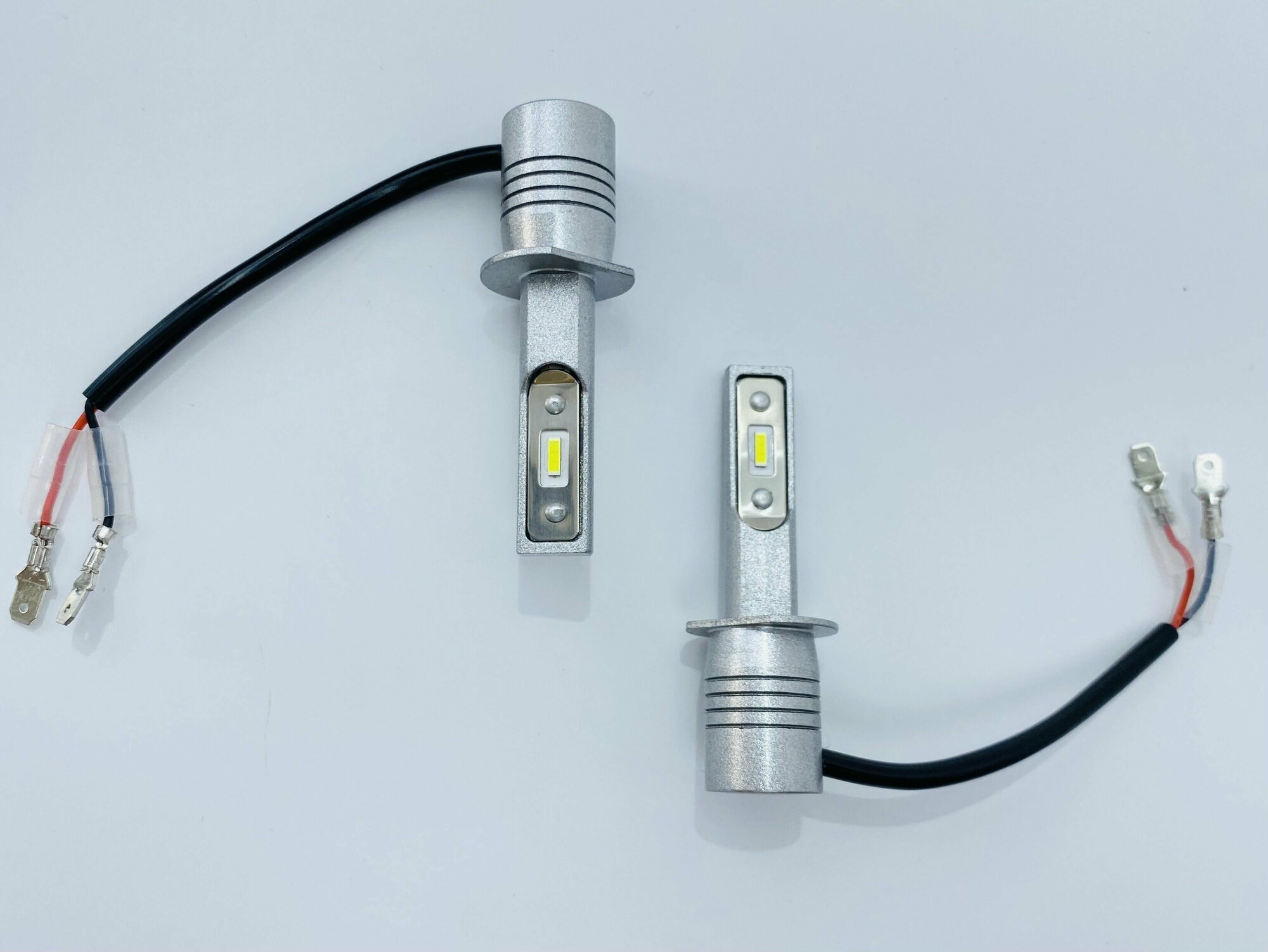 Светодиодные LED лампы V12, 12-24В, 60Вт, 5500К, цоколь Н1, комплект 2шт — фото 1