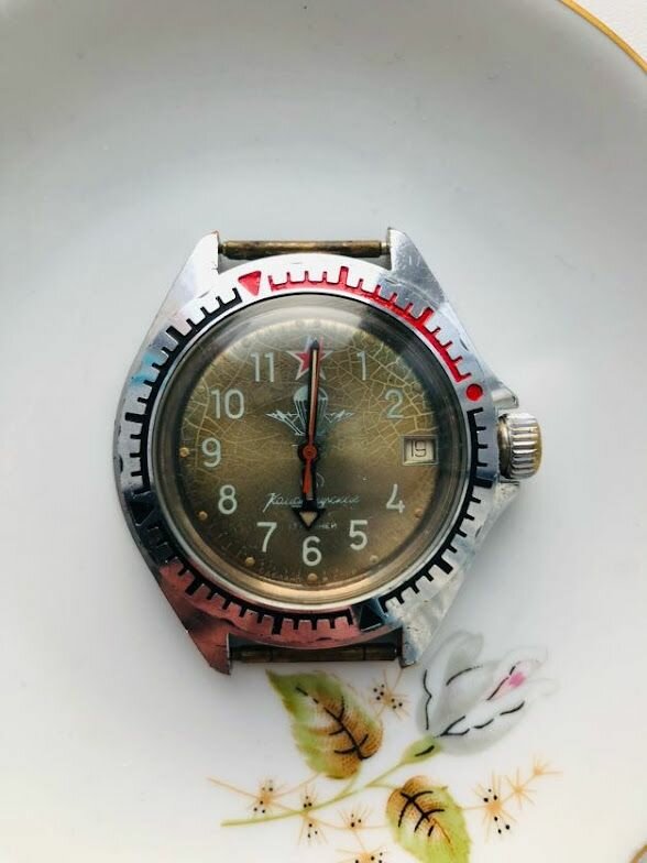 фото Часы наручные Амфибия-Восток "командирские", 200м, противоударные, сделано в СССР