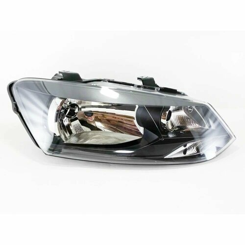 Блок-фара правая Volkswagen Polo Sedan 10- DPA 6910₽