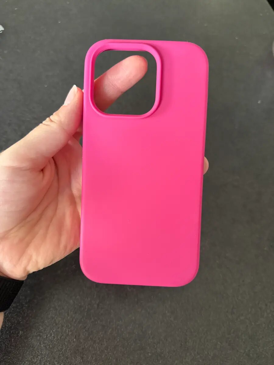 Чехол на iPhone 15 Pro силиконовый, с усиленными боками, уникальный дизайн, ударопрочный