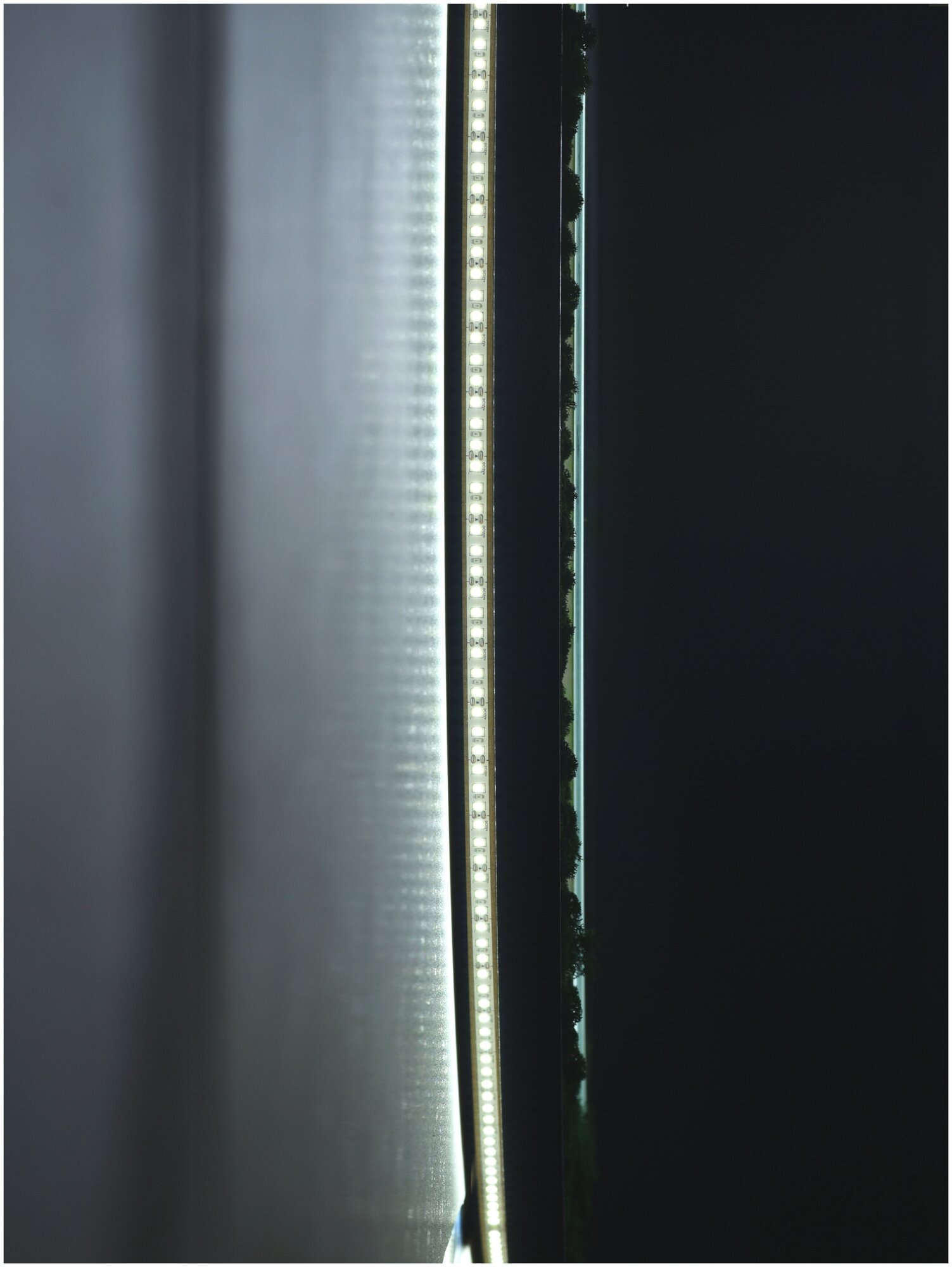 Зеркало с натуральным мхом с подсветкой и бесконтактным сенсором для ванной комнаты Continent "Forest Led" D1000 - фотография № 3