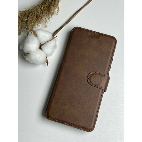 коричневый