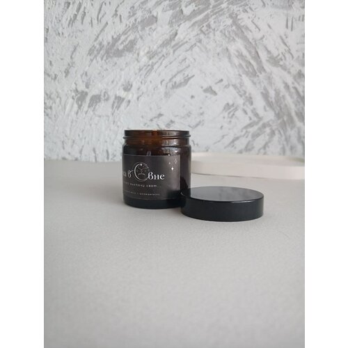 Свеча в янтарной банке 