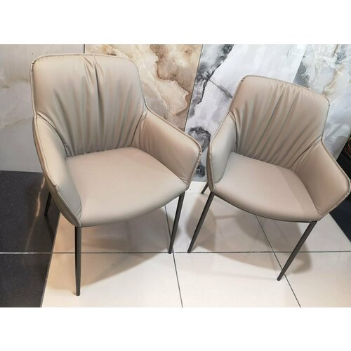 Обеденный стул из искусственной кожи с подлокотниками 1 штука 38500₽