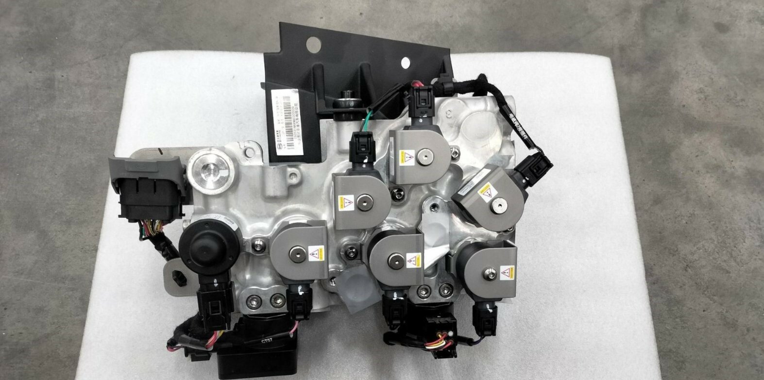 Модуль интегрированной системы BYD HAN EV, терморегулирование. Оригинал — фото 1