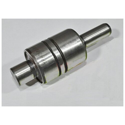 Вал водяного насоса 560 дв с подшипником VBF 2172739/0