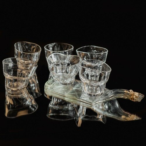 Подарочный набор - шесть бокалов для виски (гр.) и блюдо (менажница) из прозрачной винной бутылки серии Хмельное стекло