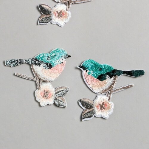 Декор для творчества текстиль вышивка Птичка на ветке с цветком 6,5х6,2 см(4 шт.)