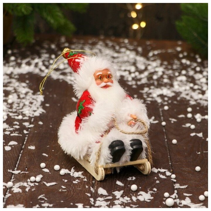 Зимнее волшебство Дед Мороз "В костюмчике с узорами и мехом, на санях" 13 см, красно-белый