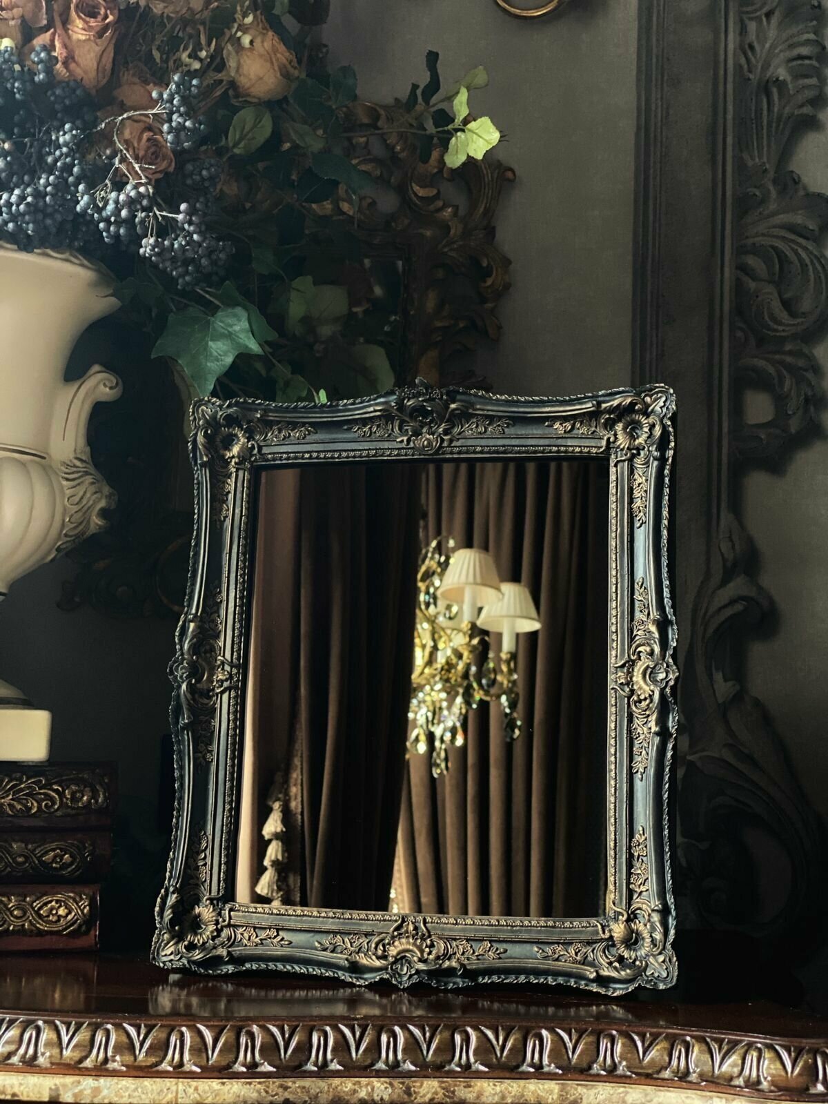 Интерьерное зеркало в багетной раме. 32 х 37 см - фотография № 2