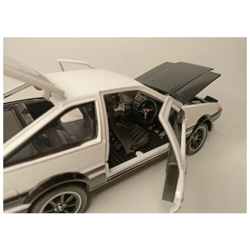 Коллекционная машинка игрушка металлическая Toyota Trueno АЕ86 для мальчиков масштабная модель 1:24 белый металлическая машинка масштаб 1 24 тойота trueno ае86 ю 22 60 автомобиль для мальчика масштабная модель