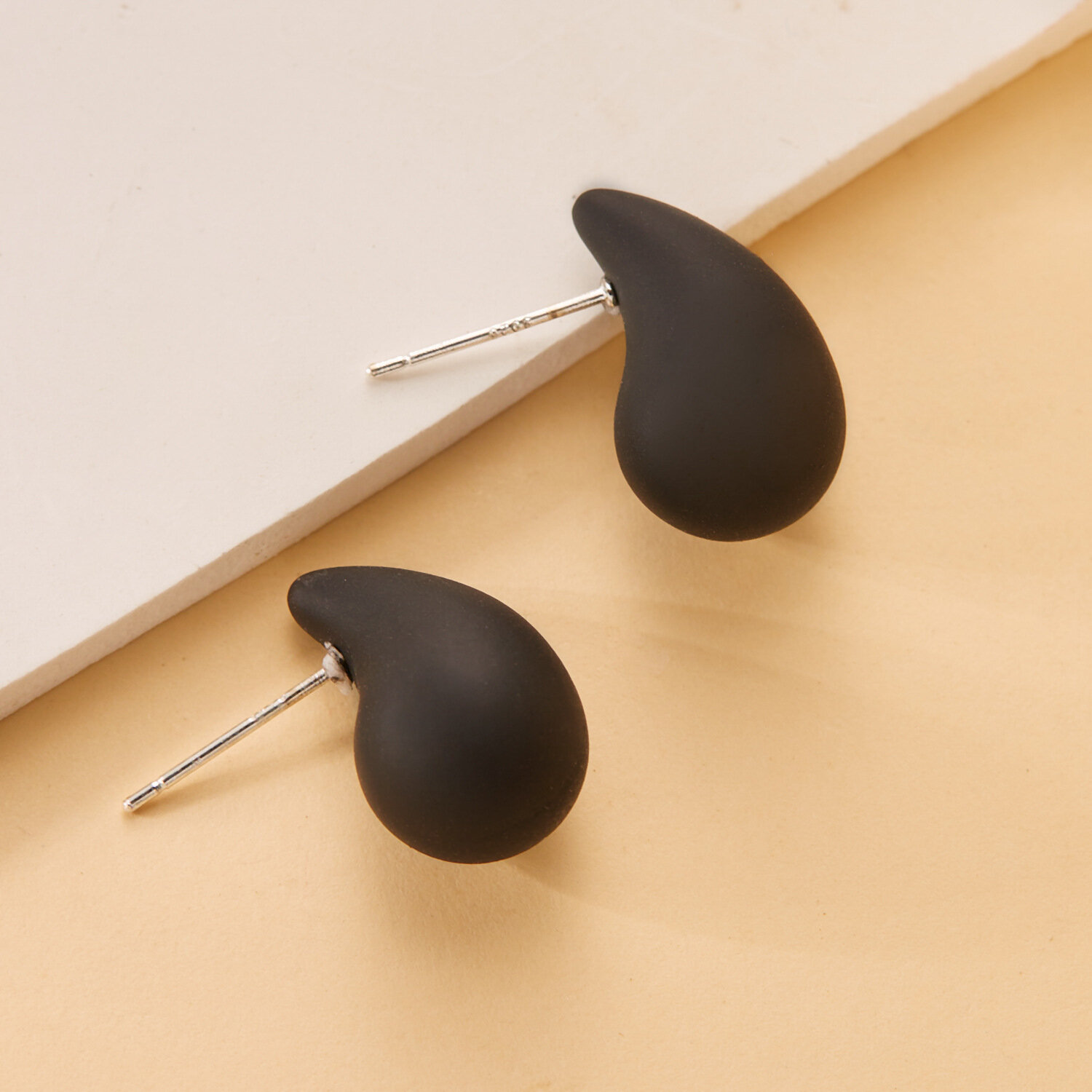 Комплект серег, черный — фото 1