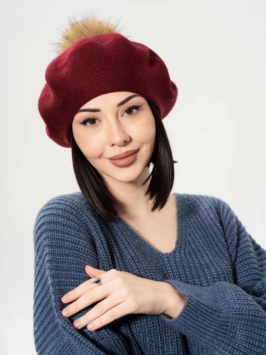 Берет  для девочек и женщин